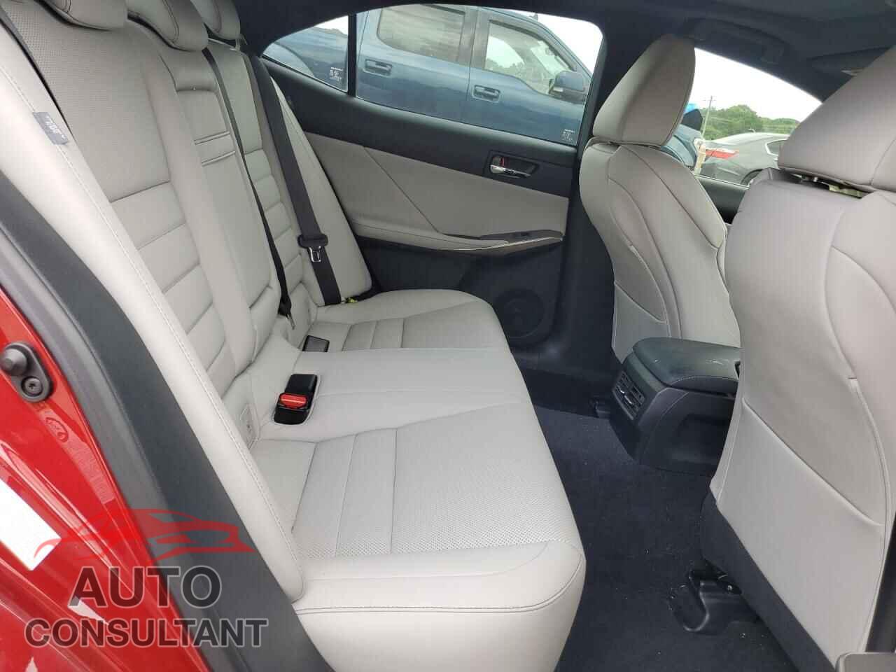 LEXUS IS 2015 - JTHCF1D22F5029765