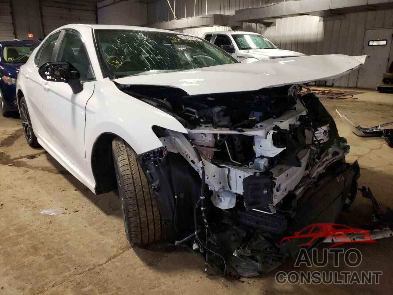 TOYOTA CAMRY 2020 - 4T1G11AK3LU956471