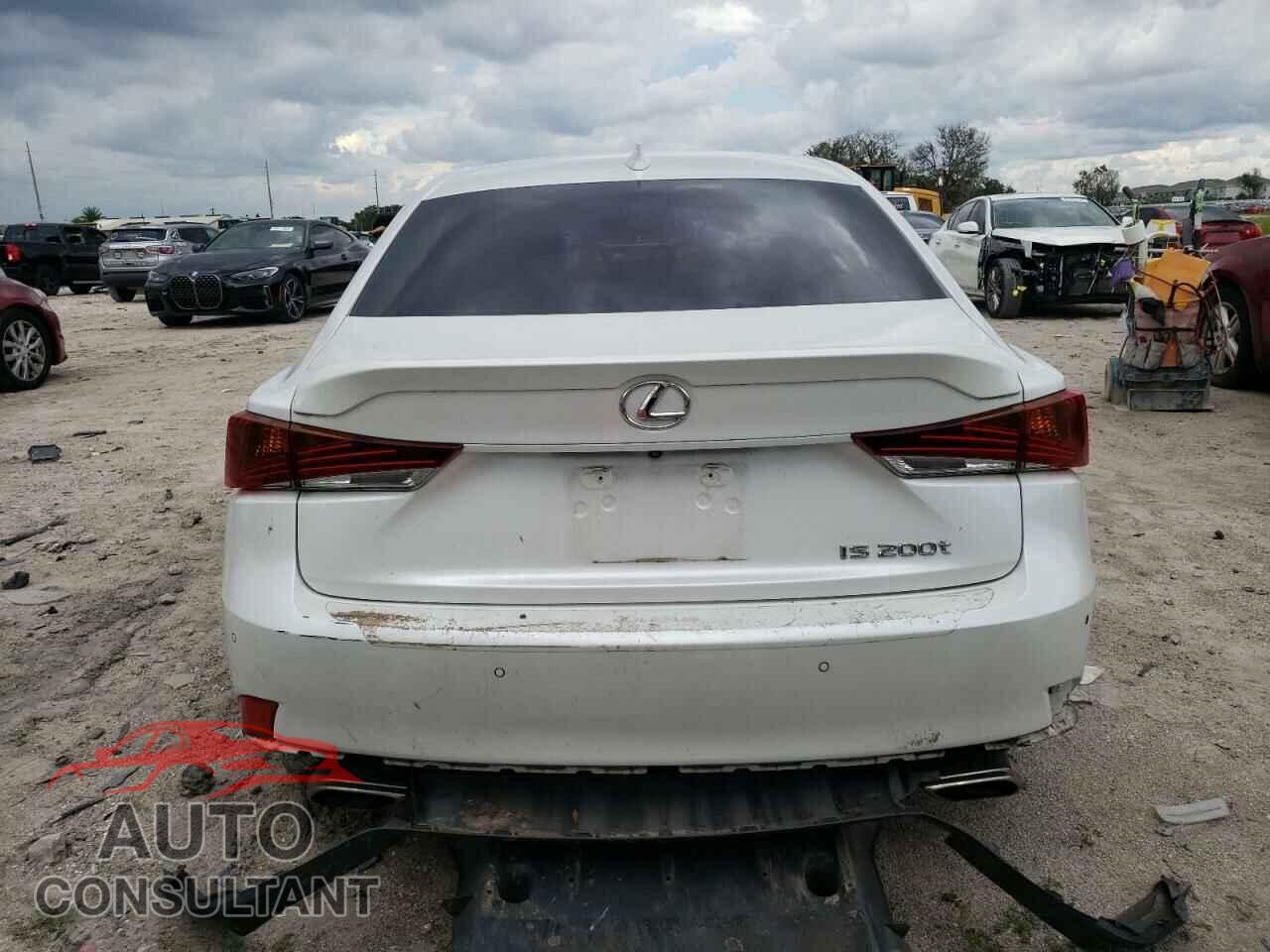 LEXUS IS 2017 - JTHBA1D27H5047059