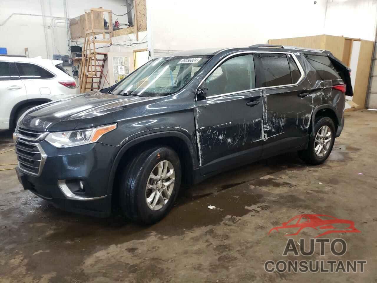 CHEVROLET TRAVERSE 2018 - 1GNEVGKW2JJ157551