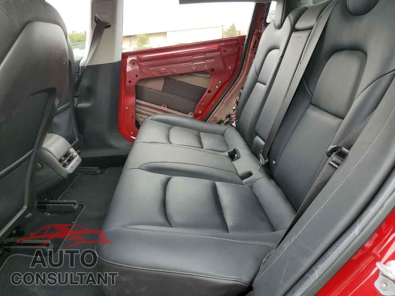 TESLA MODEL 3 2018 - 5YJ3E1EA5JF043063