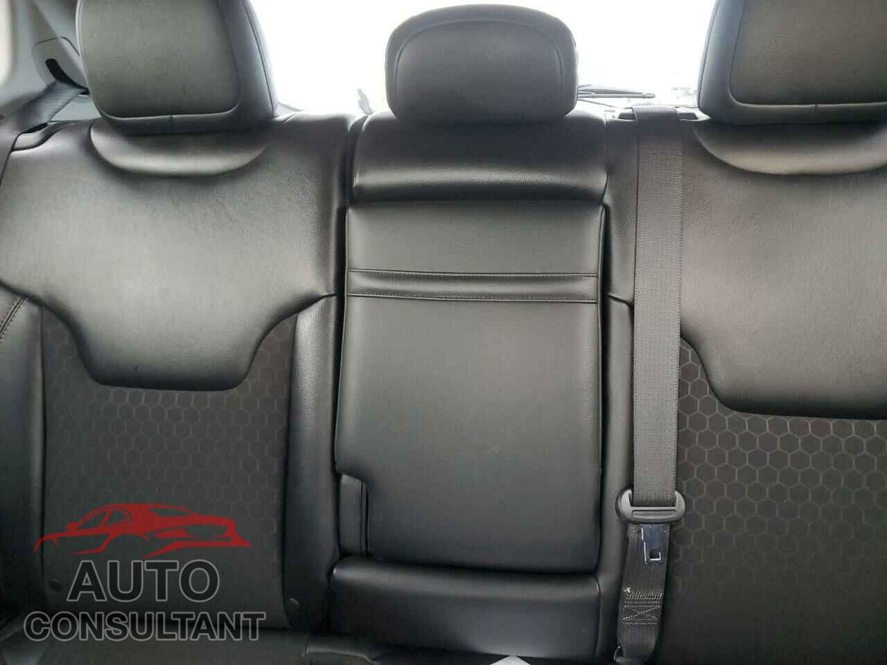 JEEP COMPASS 2018 - 3C4NJDBB4JT433902