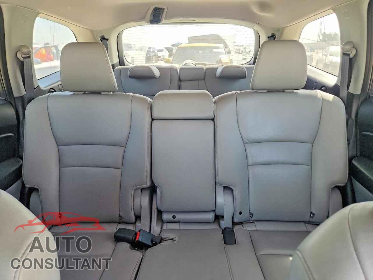 HONDA PILOT 2016 - 5FNYF6H98GB081154
