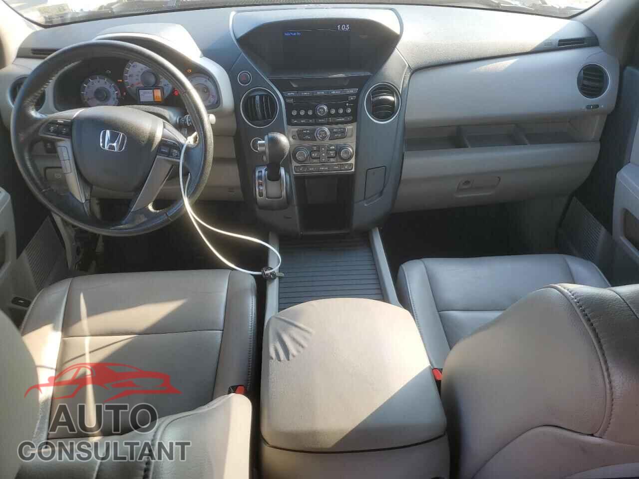 HONDA PILOT 2015 - 5FNYF4H57FB033418