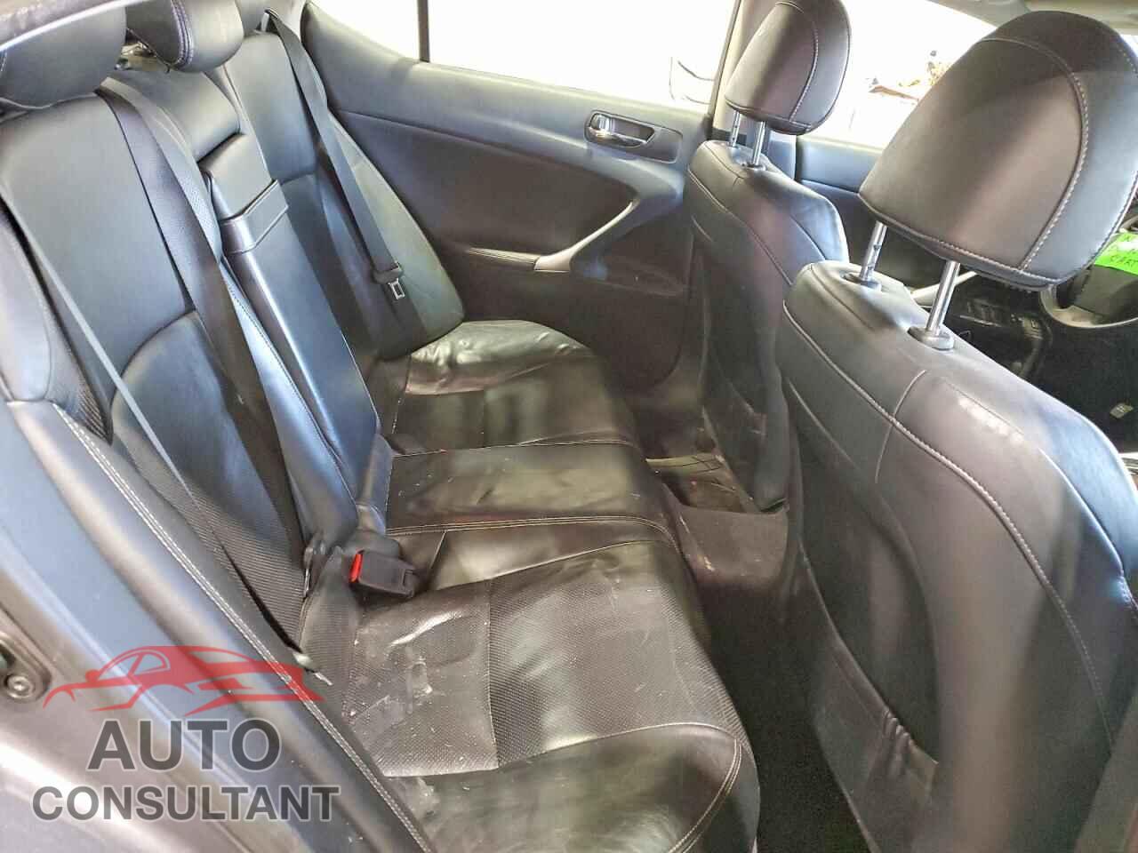 LEXUS IS 2012 - JTHCF5C20C5060341