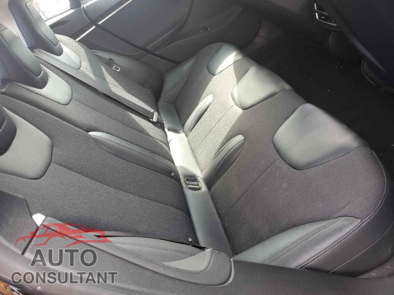 TESLA MODEL S 2015 - 5YJSA1S28FF084797