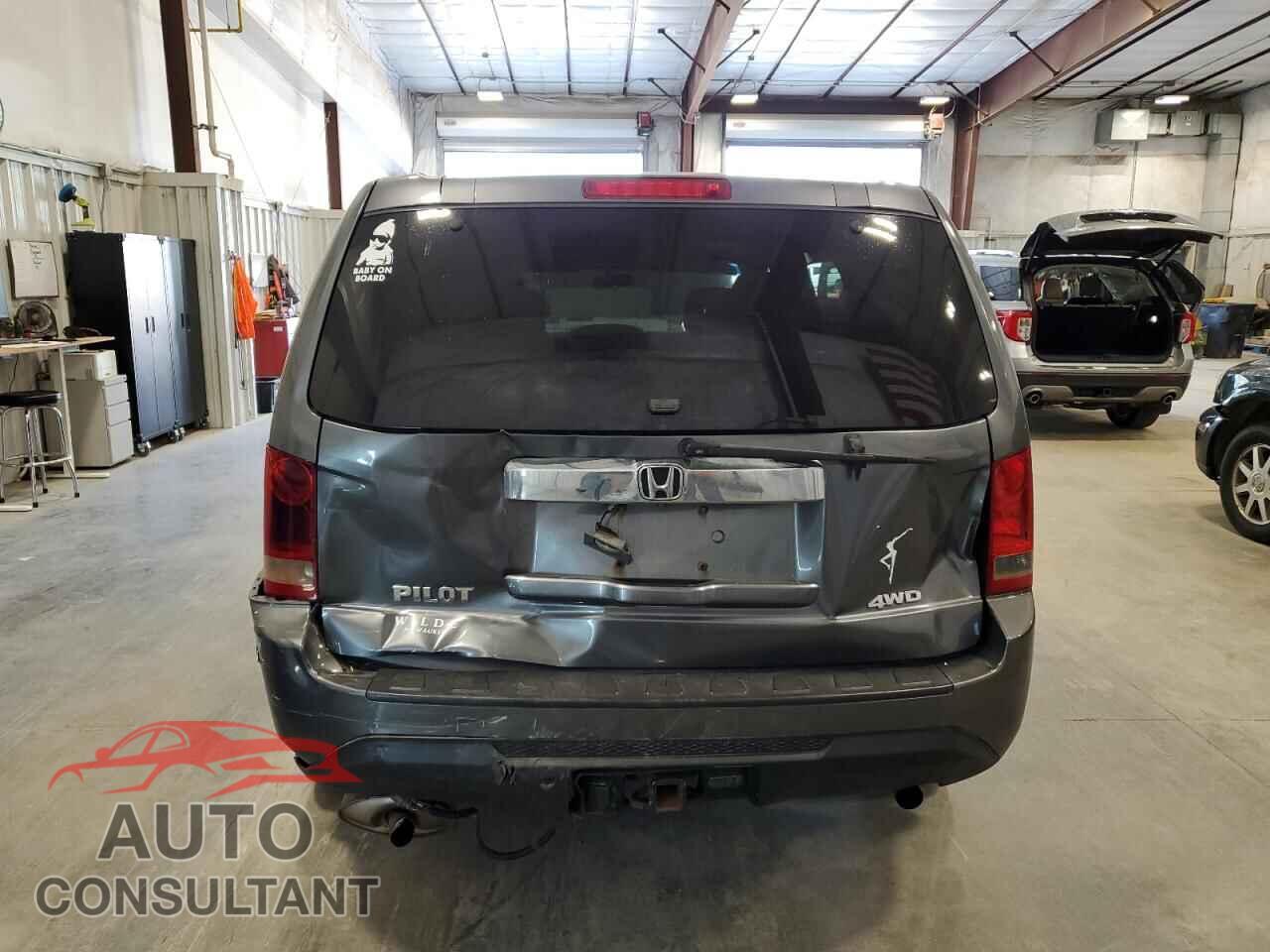 HONDA PILOT 2013 - 5FNYF4H25DB015437
