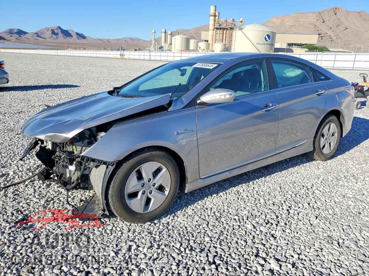 HYUNDAI SONATA 2012 - KMHEC4A47CA043928
