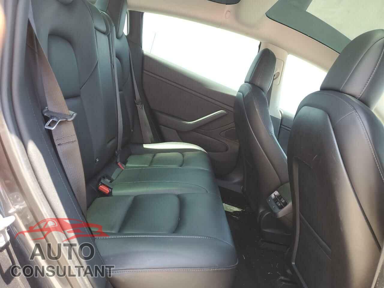 TESLA MODEL 3 2018 - 5YJ3E1EA4JF030613