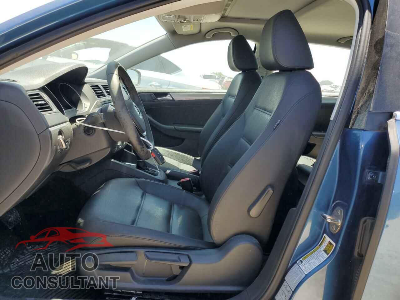 VOLKSWAGEN JETTA 2017 - 3VWDB7AJ4HM334310