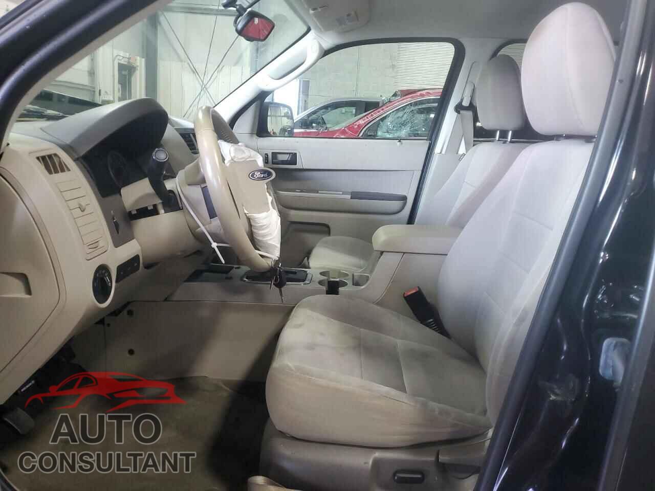 FORD ESCAPE 2011 - 1FMCU0D70BKC18676