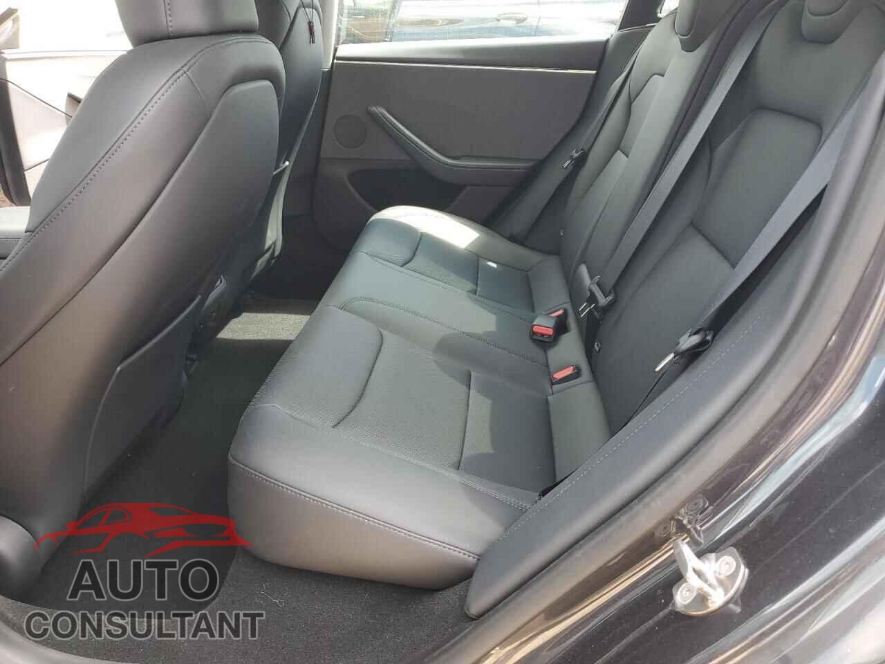 TESLA MODEL 3 2024 - 5YJ3E1EA2RF774111