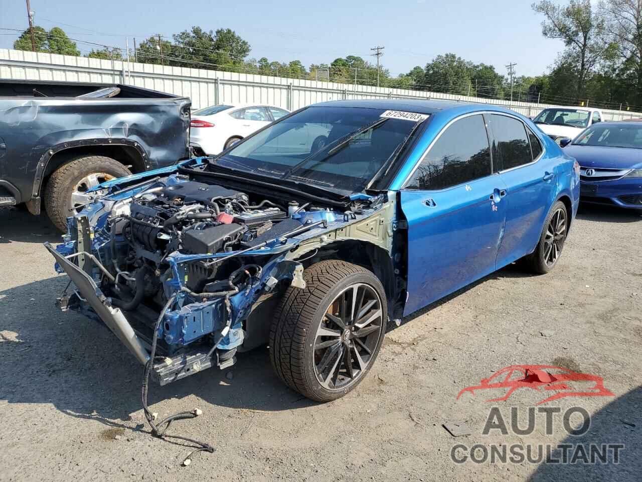 TOYOTA CAMRY 2018 - 4T1B61HK2JU055770