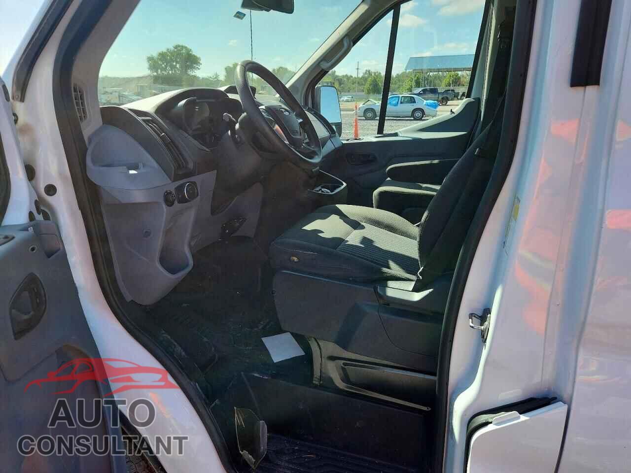 FORD TRANSIT 2019 - 1FTYR2CM5KKA32209