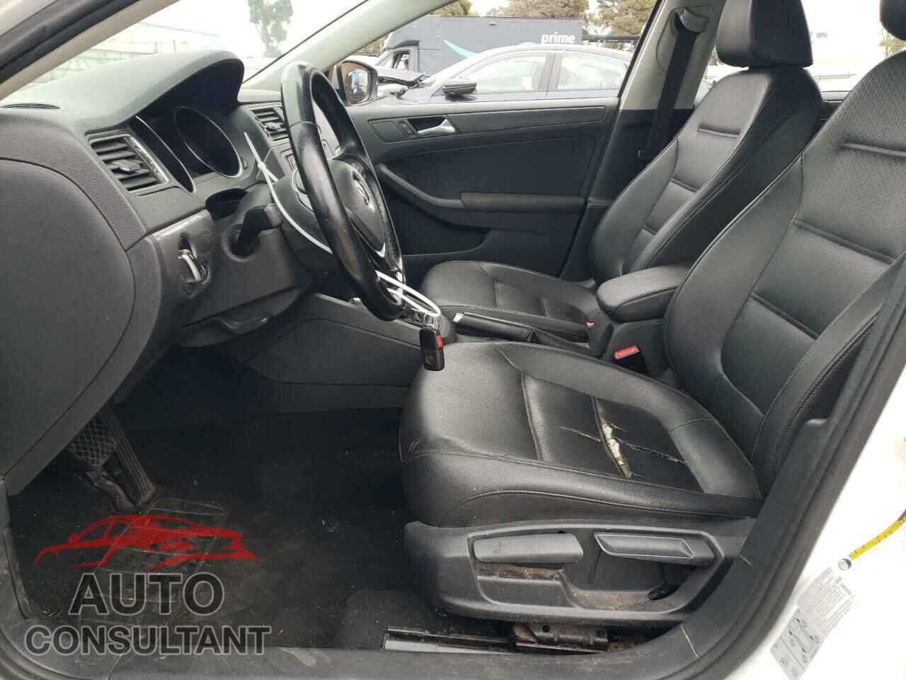 VOLKSWAGEN JETTA 2017 - 3VWDB7AJ2HM343894