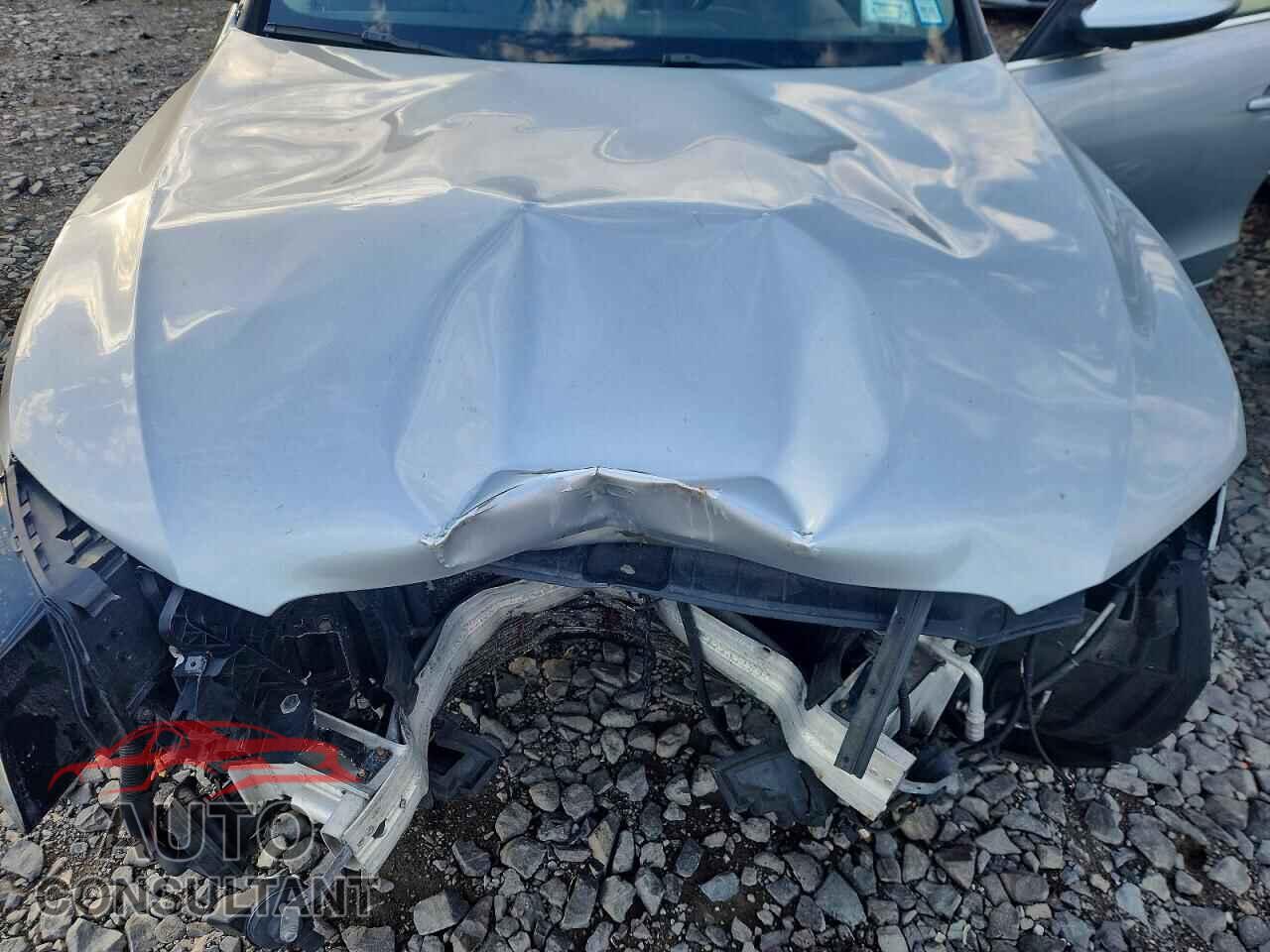 AUDI Q5 2012 - WA1DKAFP3CA005000