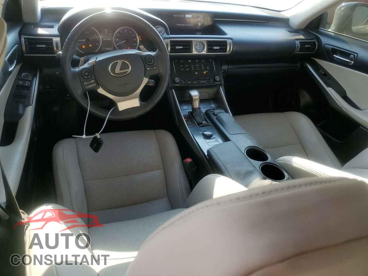 LEXUS IS 2014 - JTHBE1D29E5013379