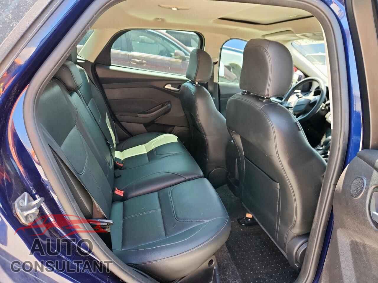 FORD FOCUS 2017 - 1FADP3N22HL309882