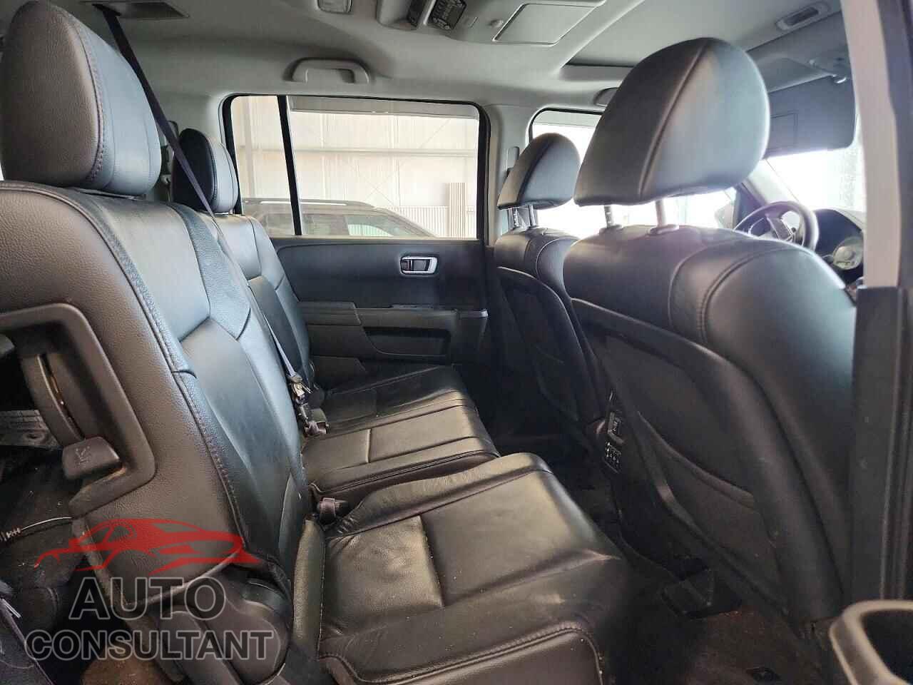 HONDA PILOT 2013 - 5FNYF4H65DB006224