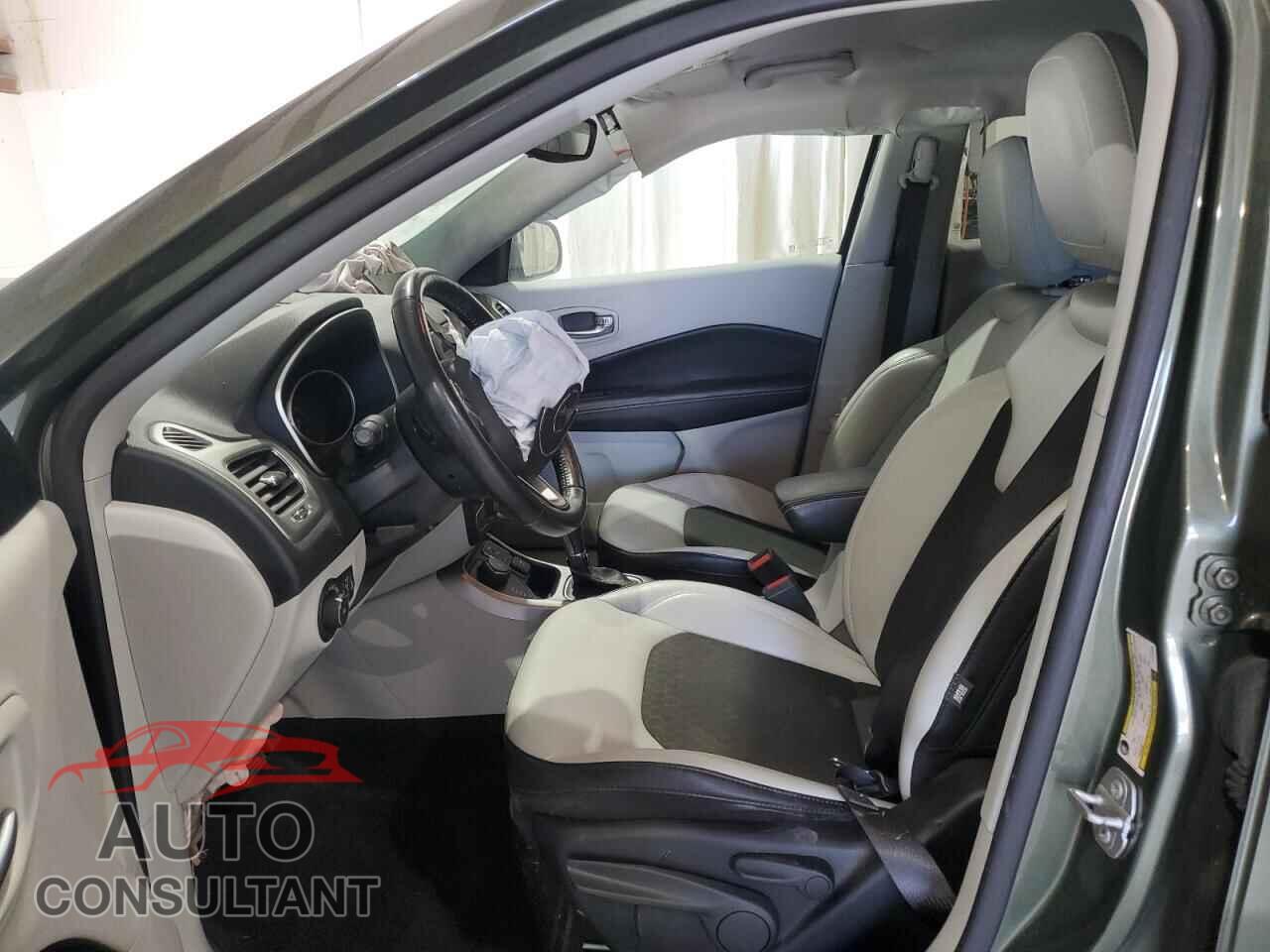 JEEP COMPASS 2020 - 3C4NJDBB9LT224030