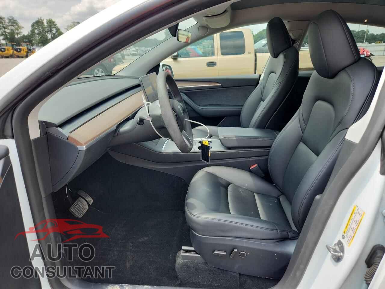 TESLA MODEL Y 2024 - 7SAYGDED7RF111664