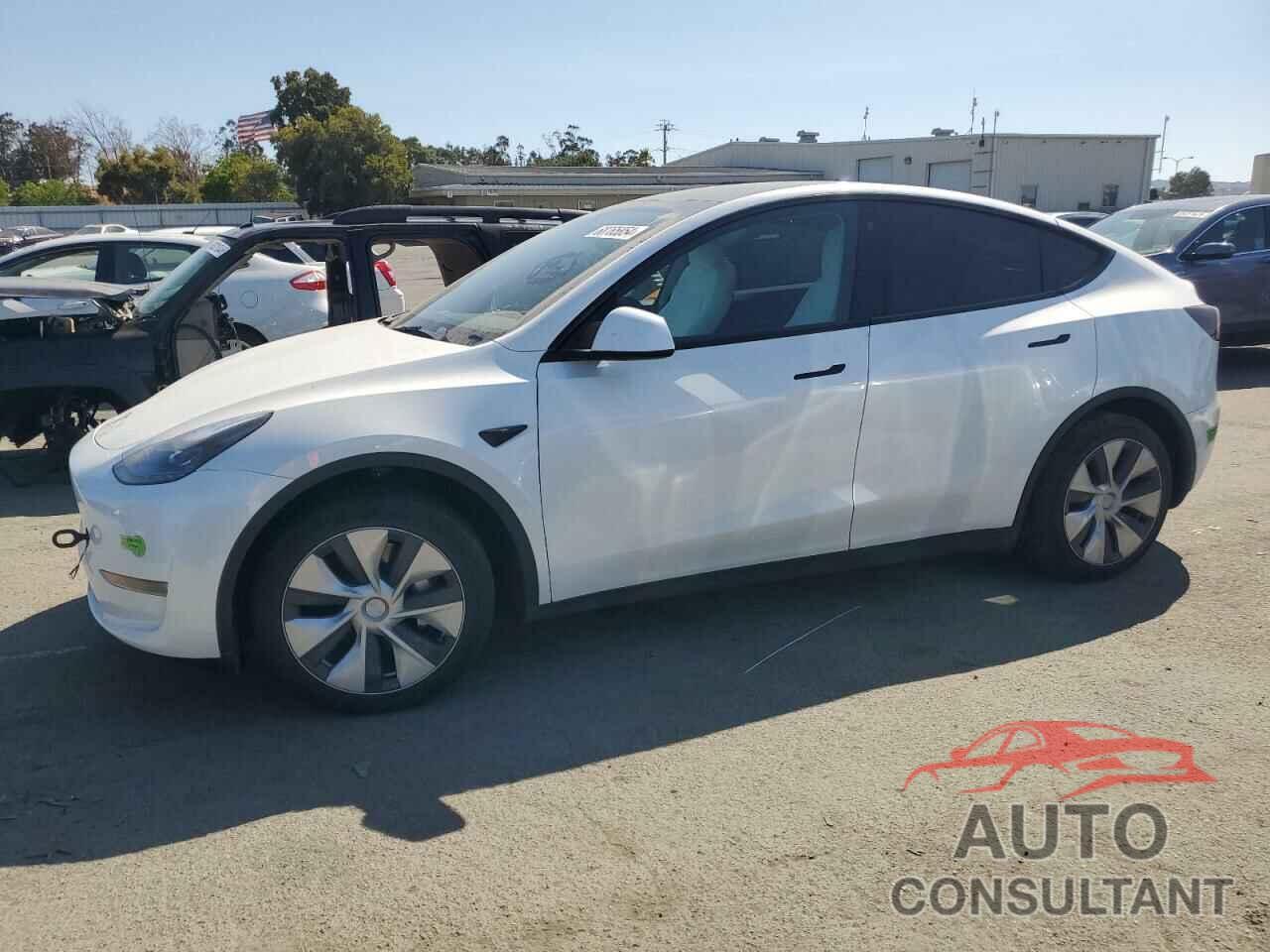 TESLA MODEL Y 2023 - 7SAYGDEE0PF744433