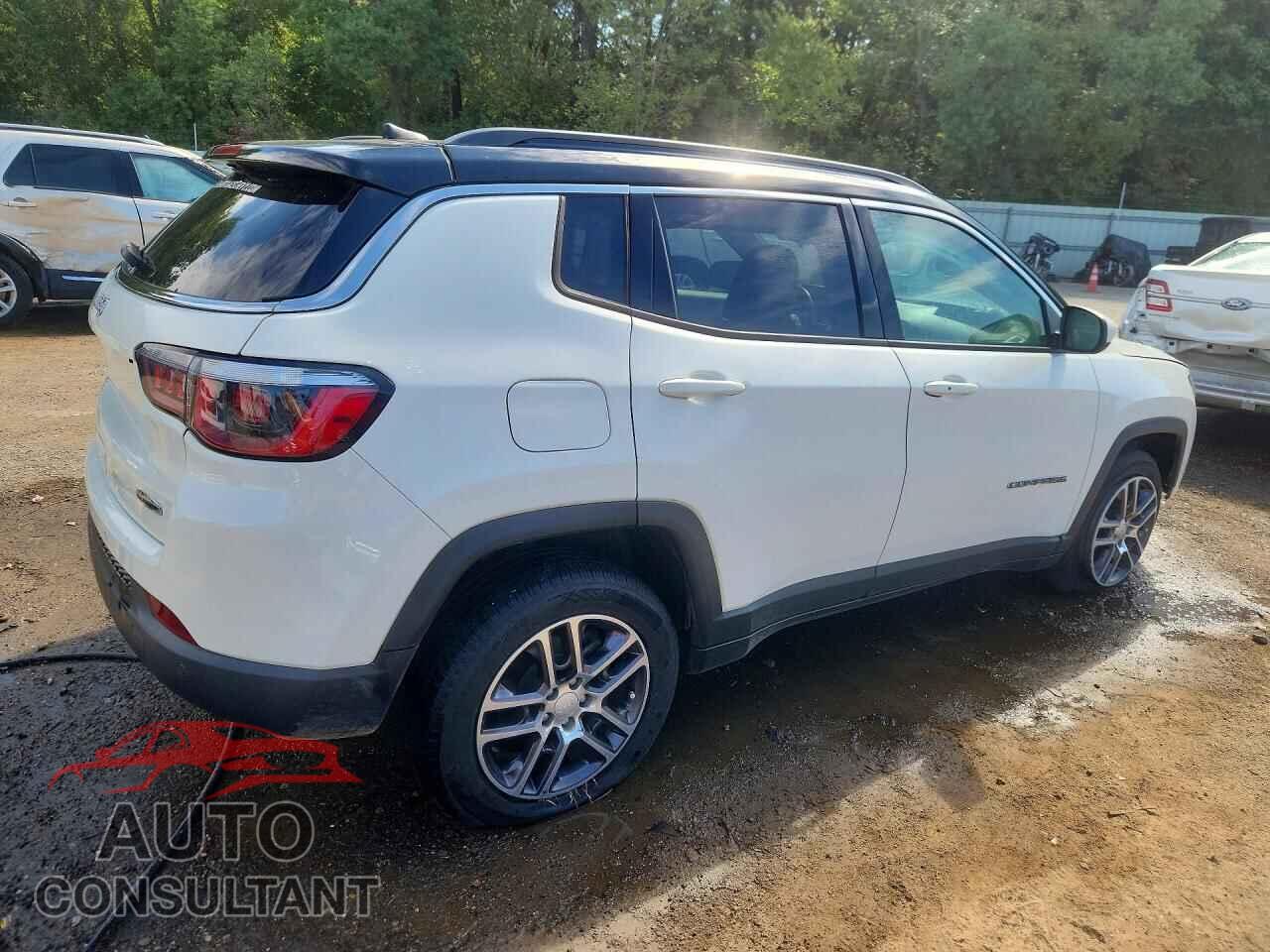 JEEP COMPASS 2018 - 3C4NJCBB8JT194610