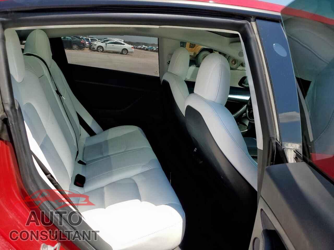 TESLA MODEL 3 2021 - 5YJ3E1EAXMF964683