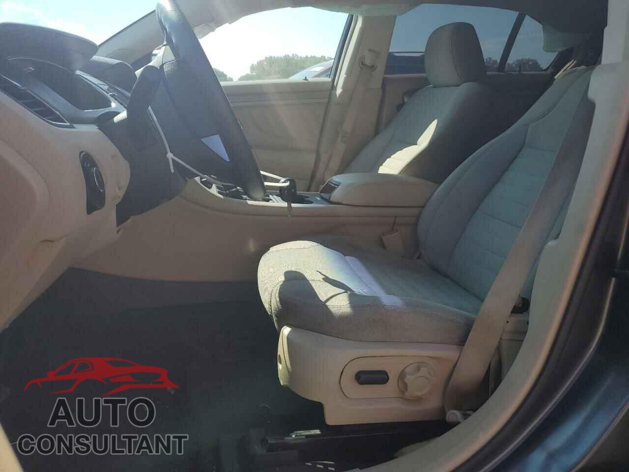 FORD TAURUS 2015 - 1FAHP2D84FG117967