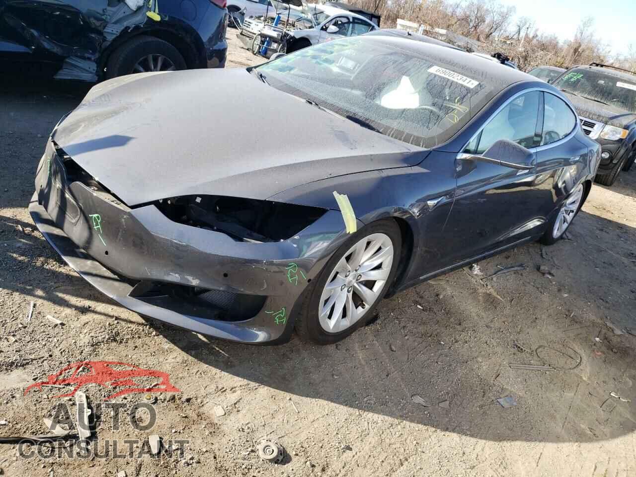 TESLA MODEL S 2018 - 5YJSA1E28JF283546