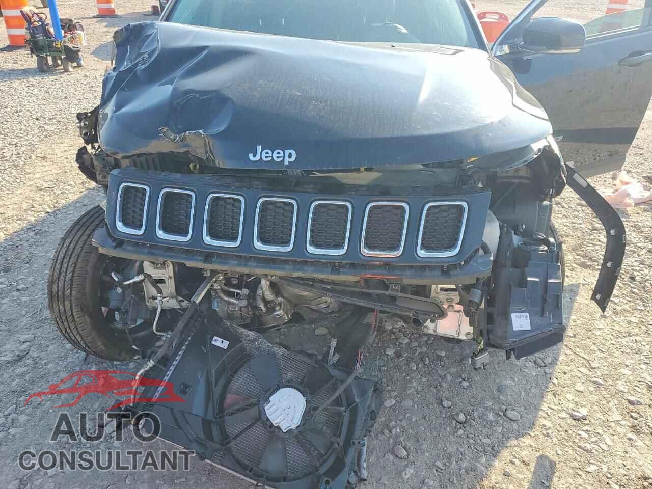 JEEP COMPASS 2018 - 3C4NJDCBXJT355852