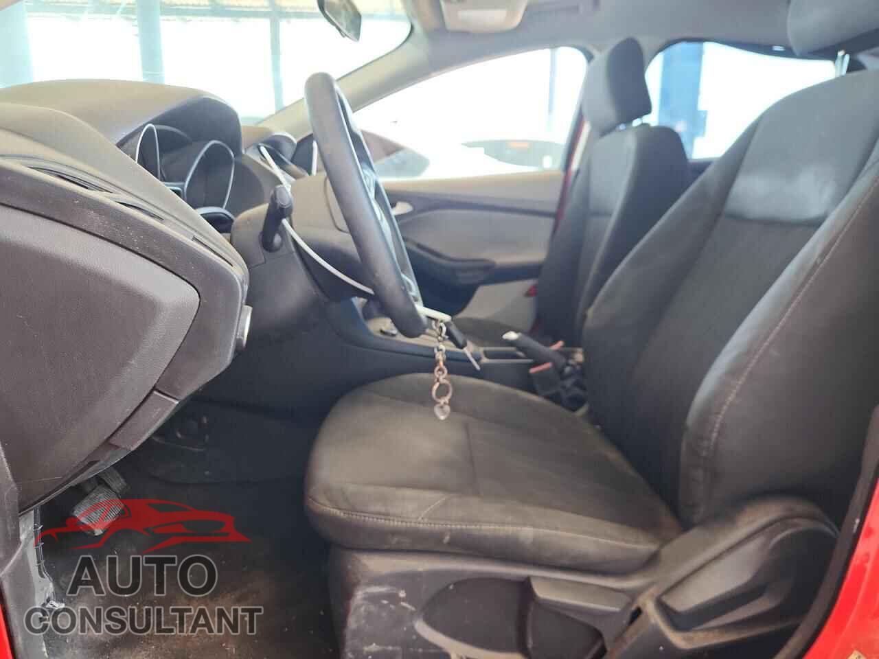 FORD FOCUS 2016 - 1FADP3F22GL254430
