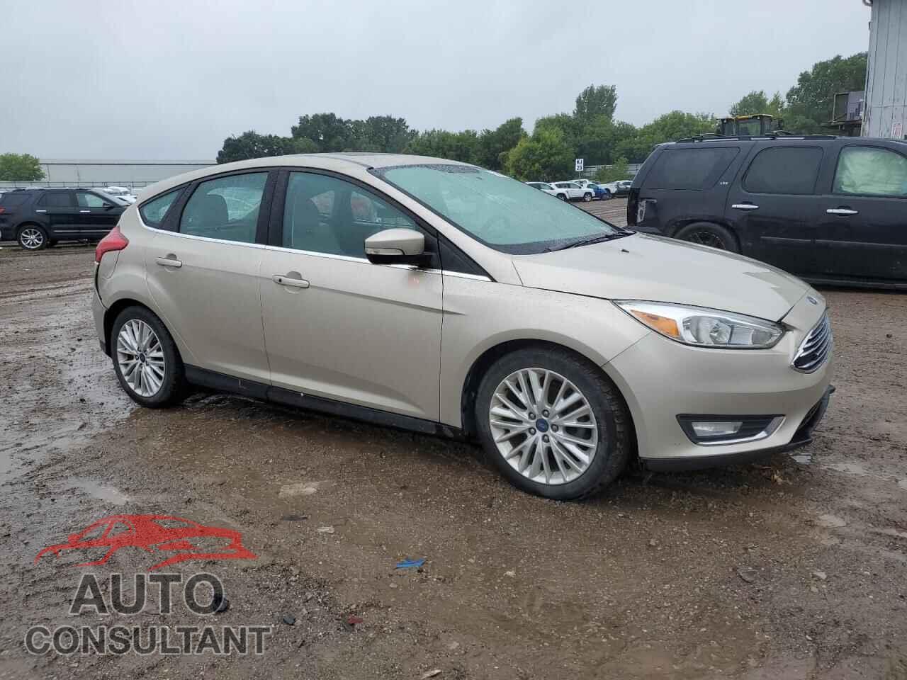 FORD FOCUS 2017 - 1FADP3N22HL221415