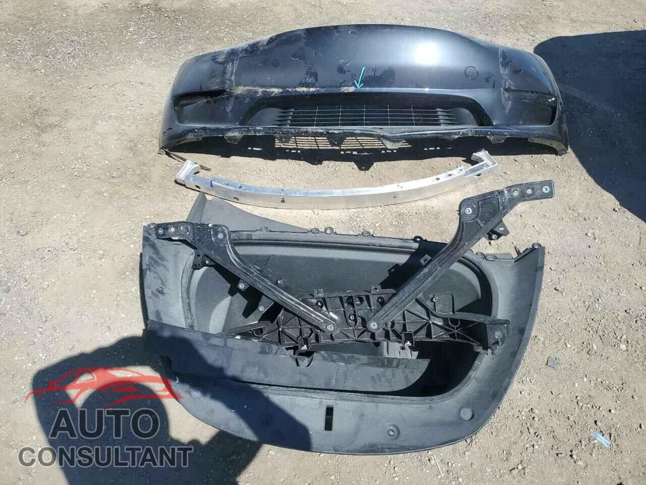 TESLA MODEL Y 2024 - 7SAYGDED7RF036741