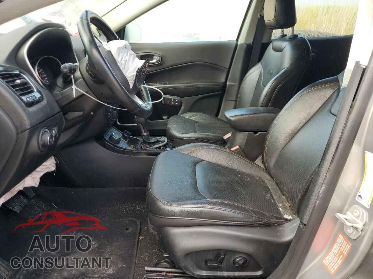 JEEP COMPASS 2020 - 3C4NJDCB2LT235515
