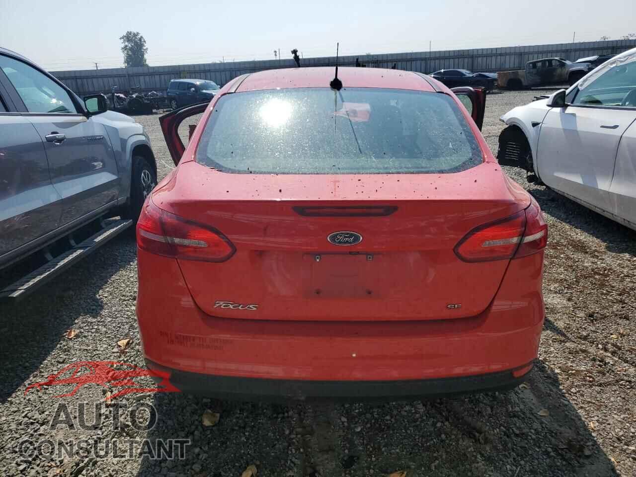 FORD FOCUS 2017 - 1FADP3F23HL211698