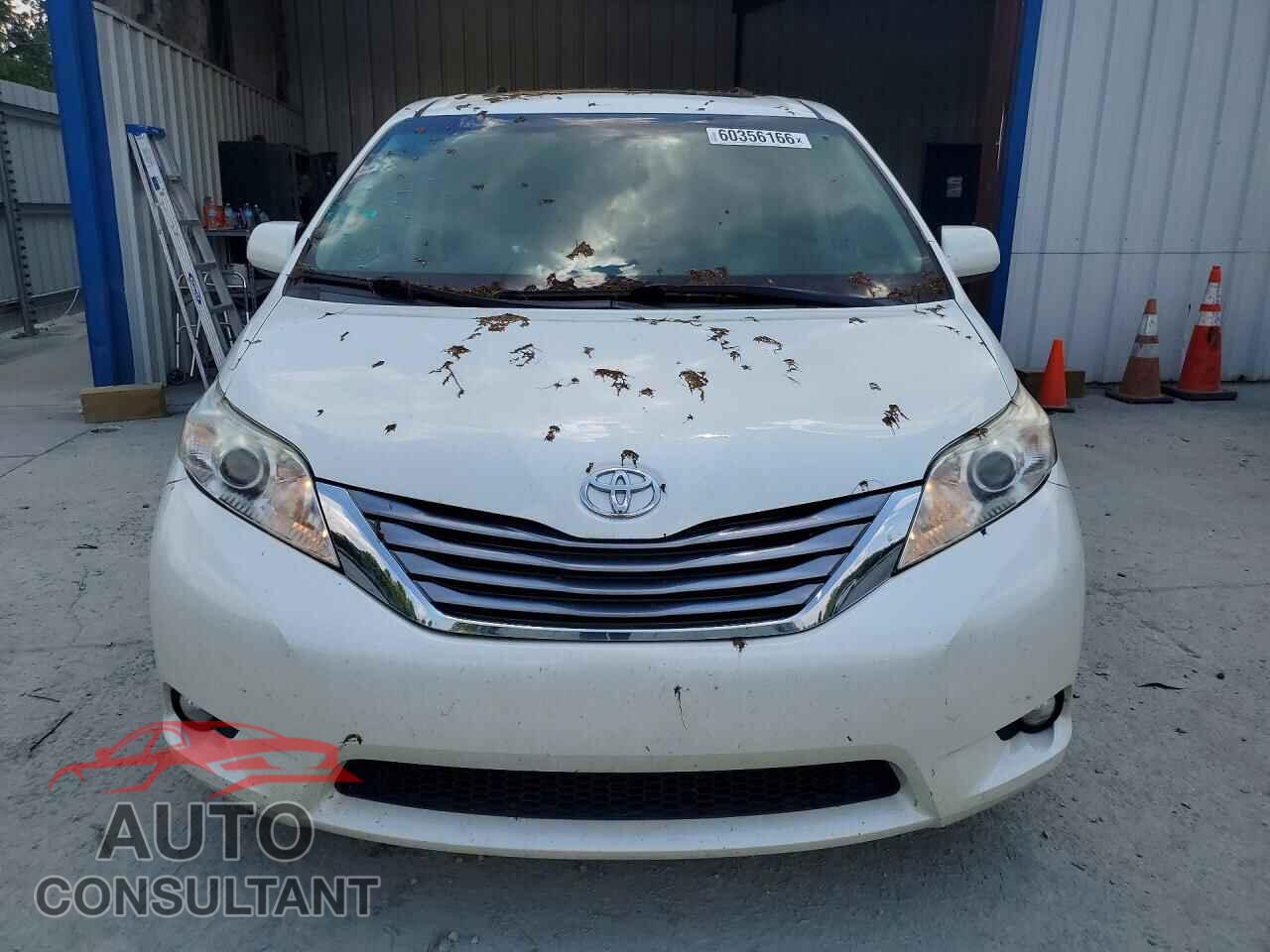 TOYOTA SIENNA 2017 - 5TDYZ3DC7HS856483