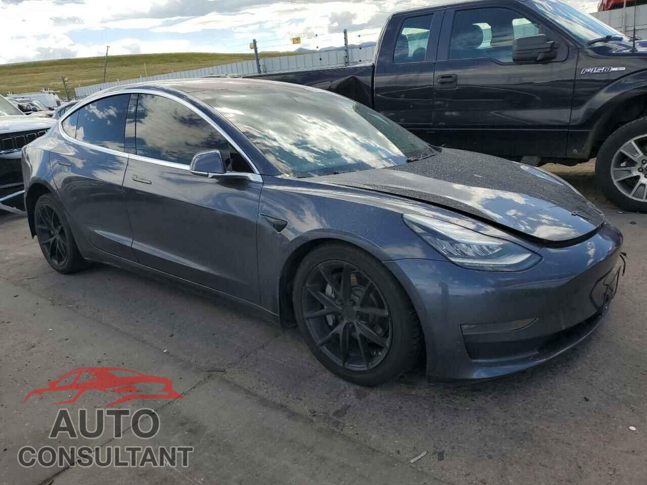 TESLA MODEL 3 2018 - 5YJ3E1EA9JF028159