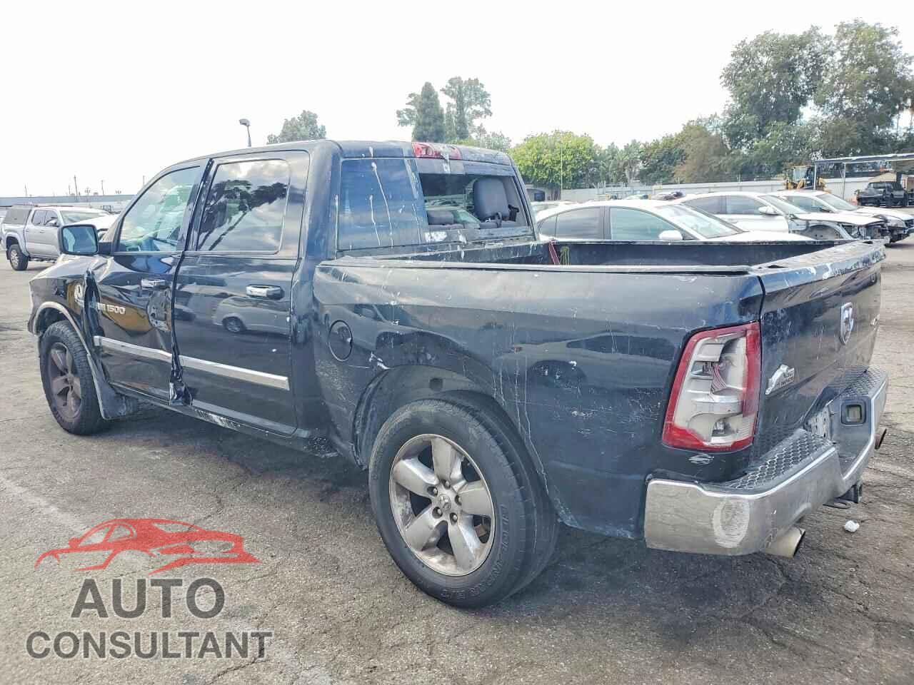 DODGE RAM 1500 2012 - 1C6RD7LT0CS241017
