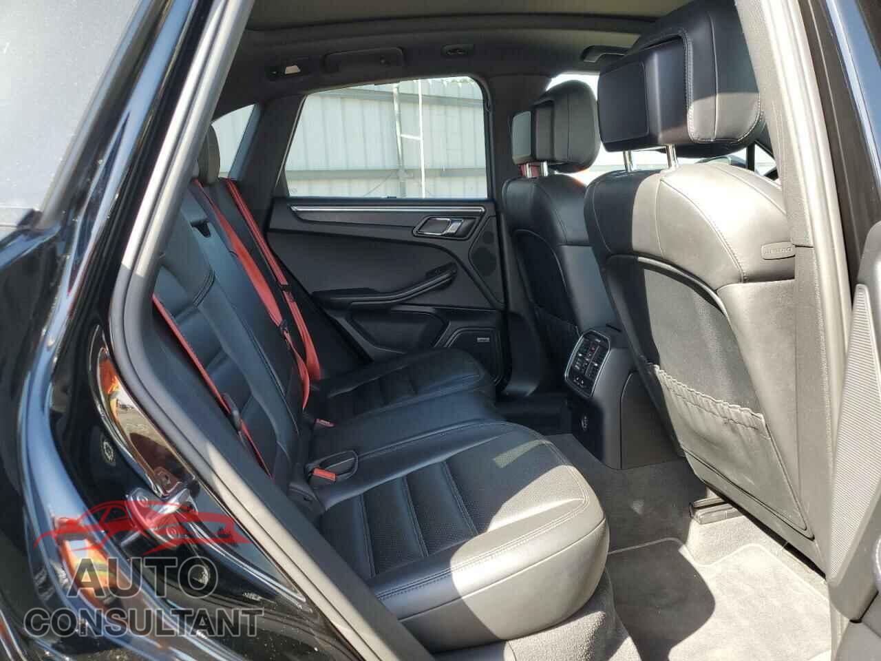PORSCHE MACAN 2018 - WP1AG2A51JLB60943
