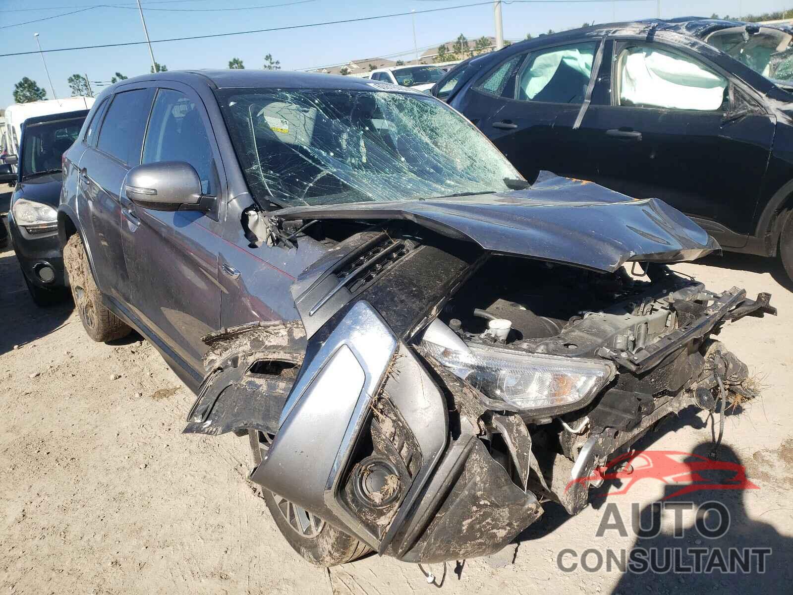 MITSUBISHI OUTLANDER 2018 - JA4AP3AU8JU025901
