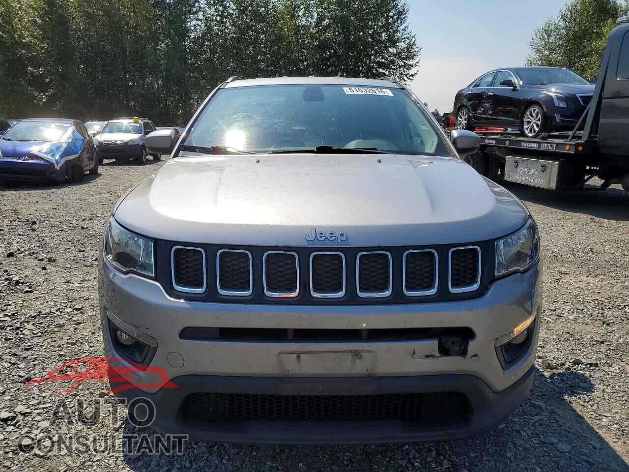 JEEP COMPASS 2017 - 3C4NJDBB0HT652110