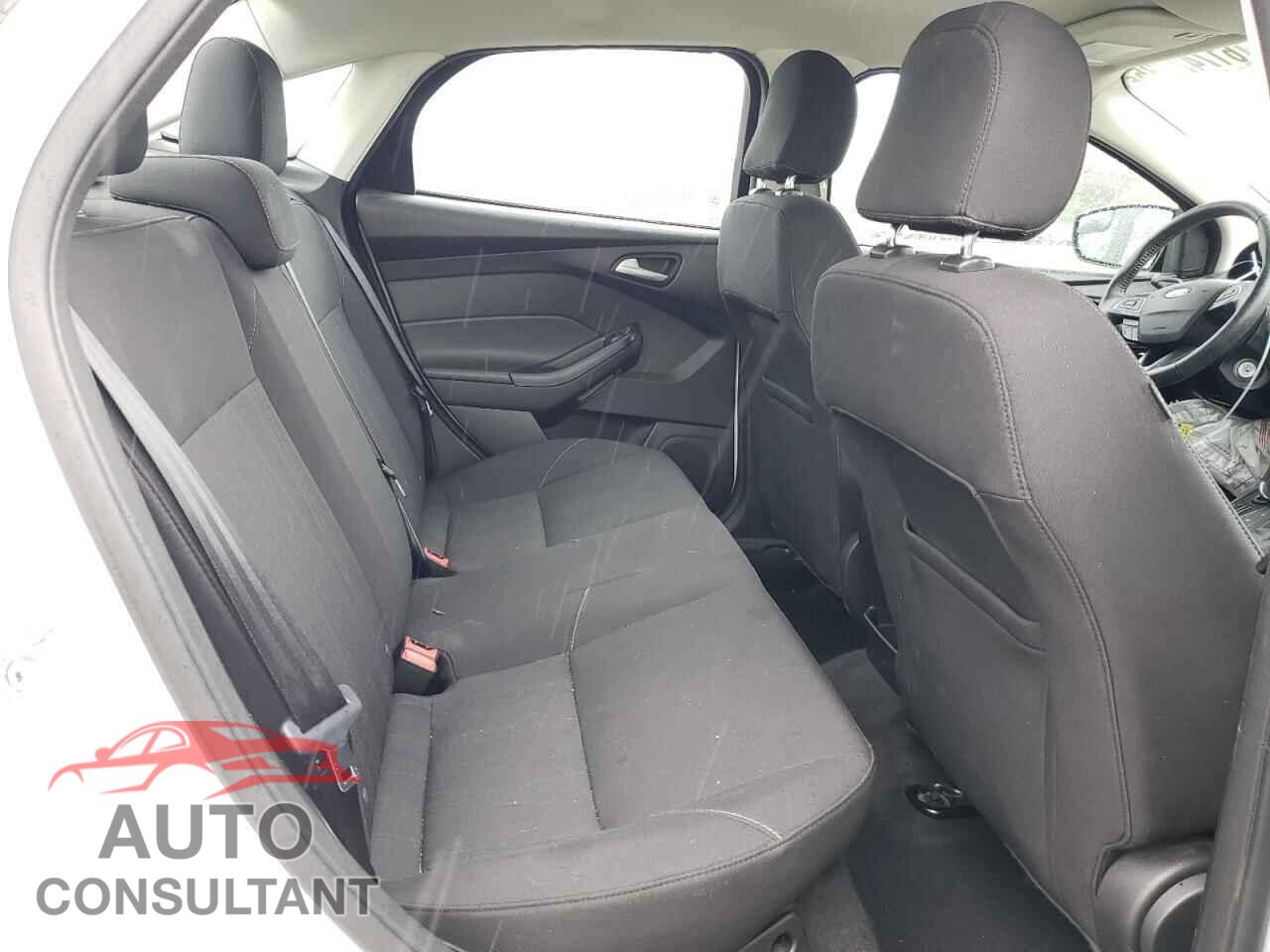 FORD FOCUS 2017 - 1FADP3F23HL211751