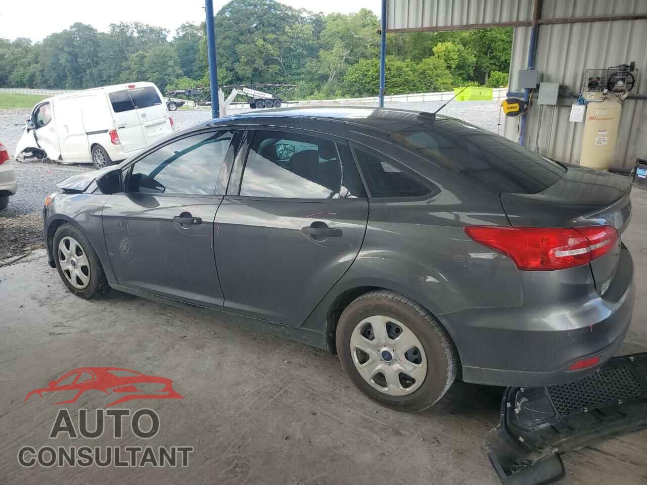 FORD FOCUS 2018 - 1FADP3E22JL277697