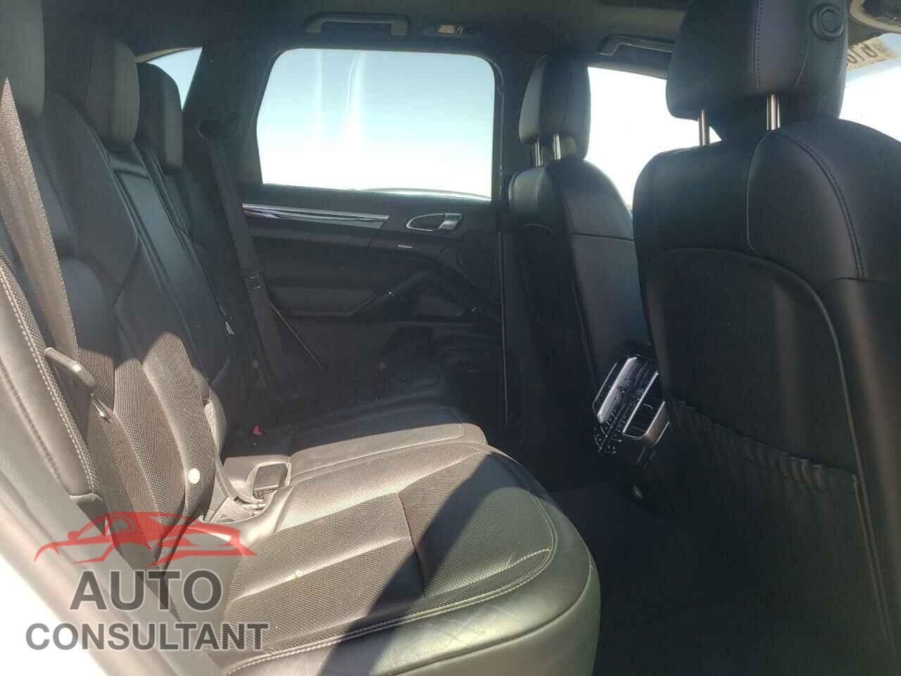 PORSCHE CAYENNE 2016 - WP1AA2A20GLA10662