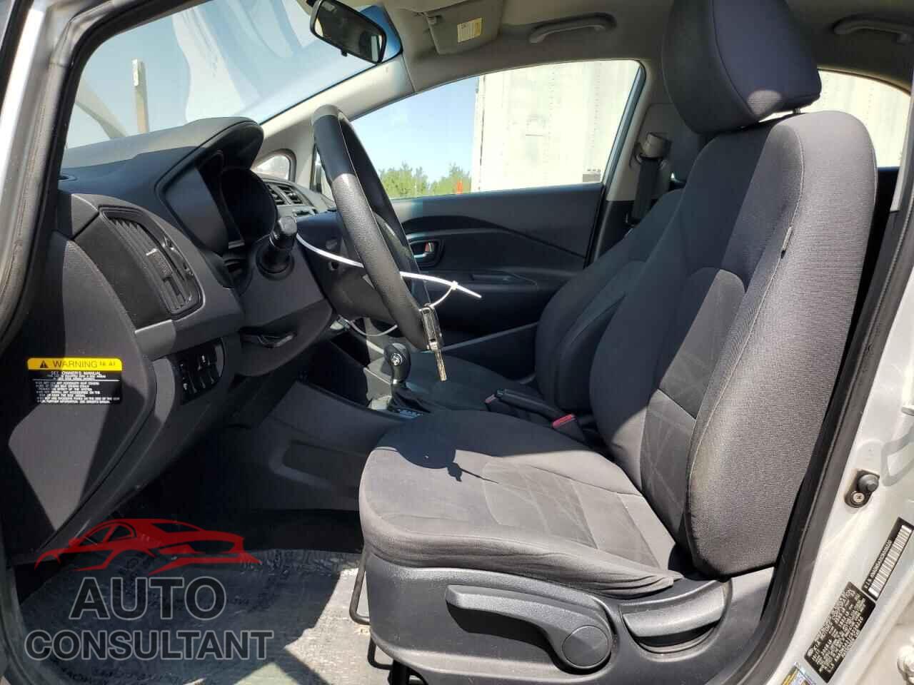 KIA RIO 2012 - KNADM5A31C6038220