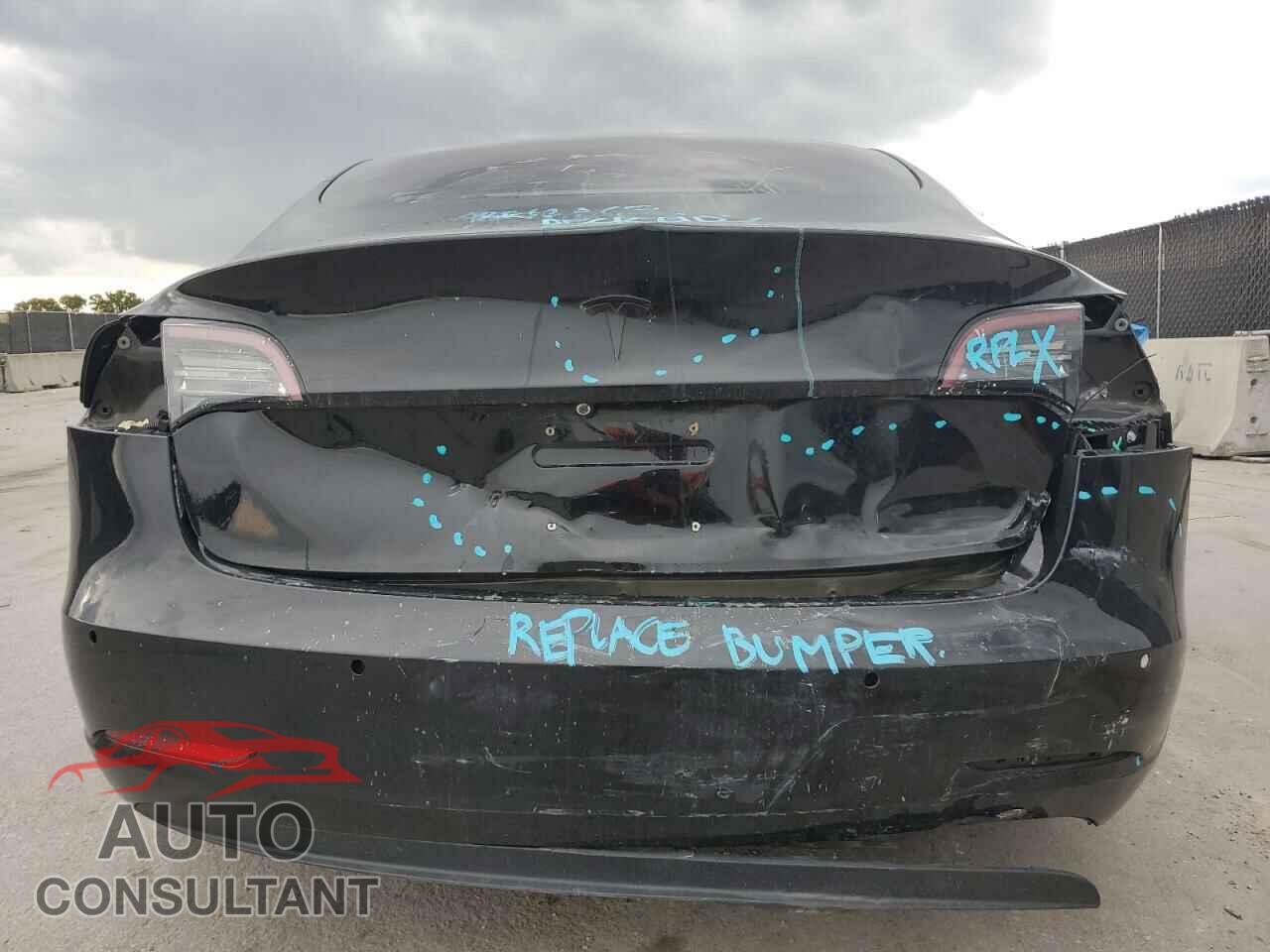 TESLA MODEL 3 2018 - 5YJ3E1EAXJF026551