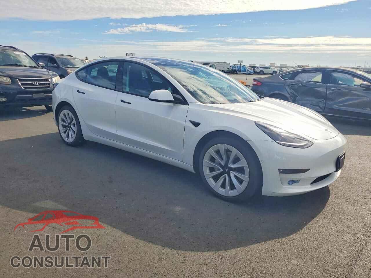 TESLA MODEL 3 2021 - 5YJ3E1EB2MF863064