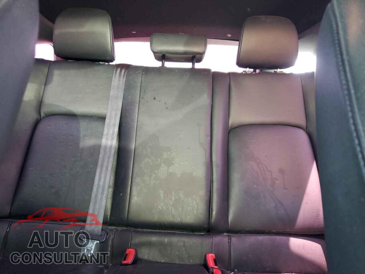 LEXUS CT 200 2013 - JTHKD5BH7D2163900