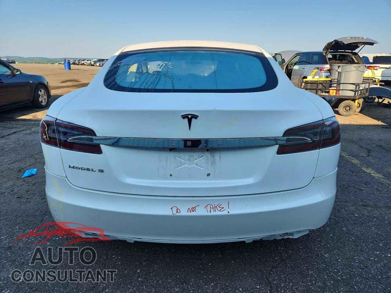 TESLA MODEL S 2013 - 5YJSA1CG3DFP03636